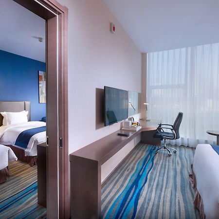 Holiday Inn Express Shenyang North Station By Ihg Exteriör bild