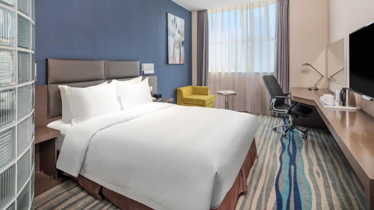 Holiday Inn Express Shenyang North Station By Ihg Exteriör bild