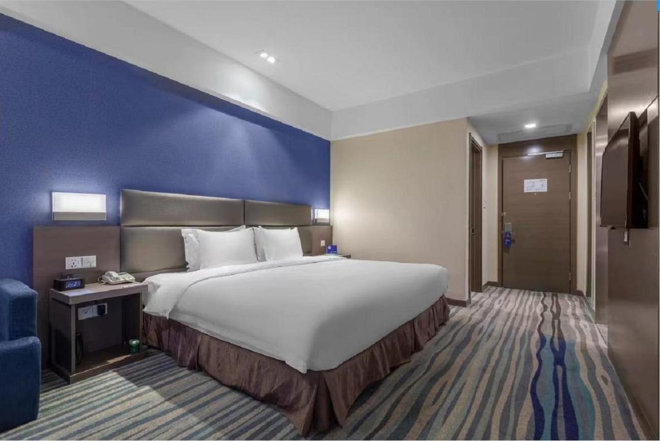 Holiday Inn Express Shenyang North Station By Ihg Exteriör bild