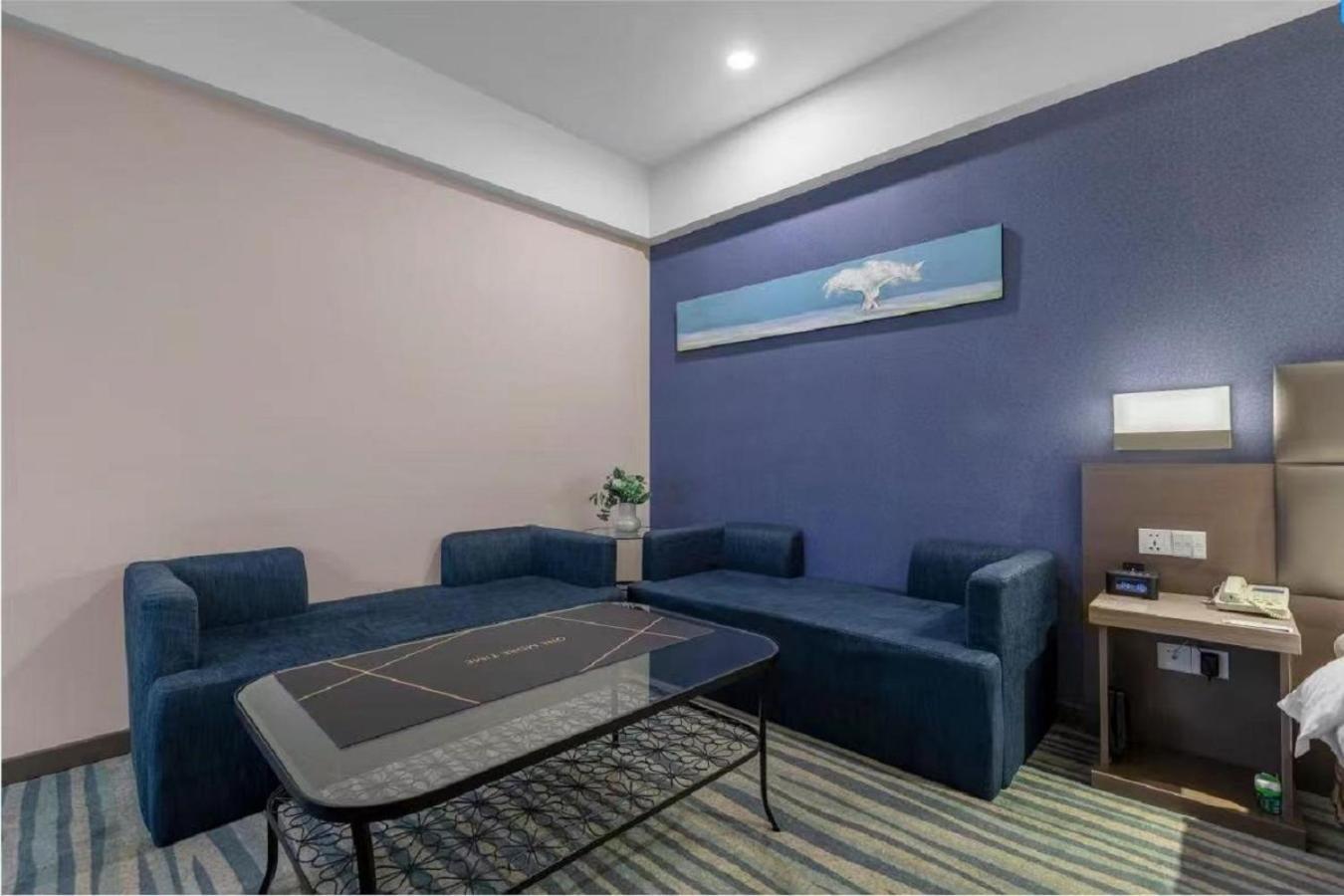 Holiday Inn Express Shenyang North Station By Ihg Exteriör bild