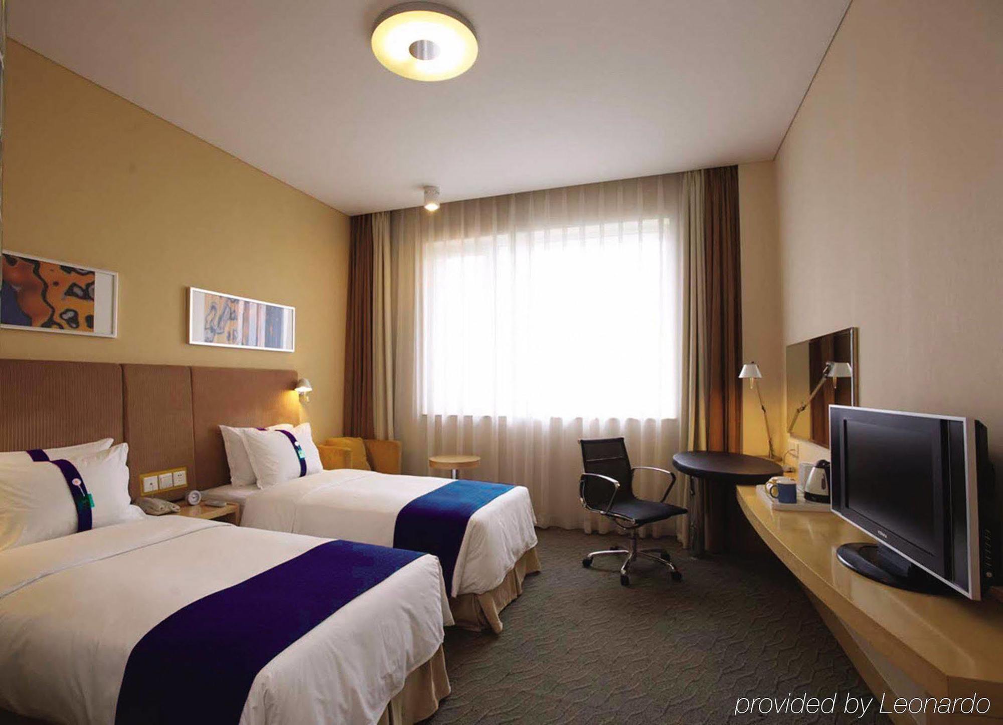 Holiday Inn Express Shenyang North Station By Ihg Exteriör bild